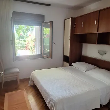 Holiday home Lucia *