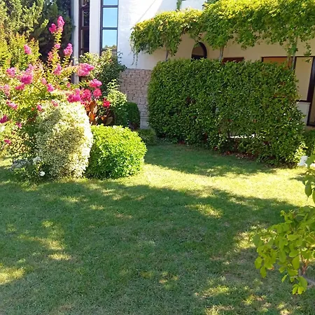 Lucia Holiday home