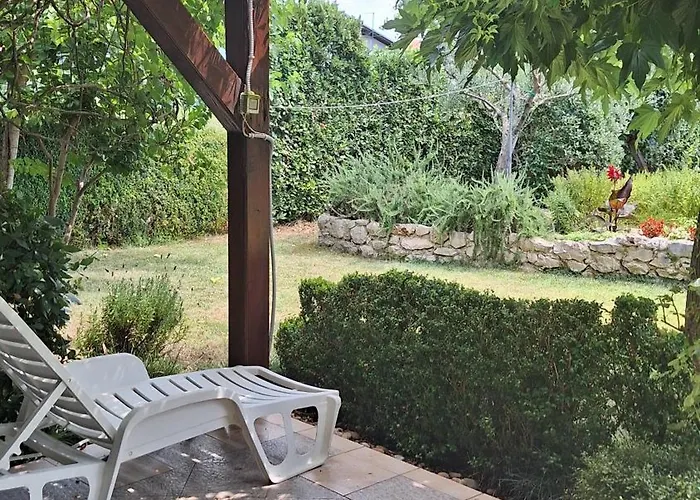 Lucia Hébergement de vacances Ražanac